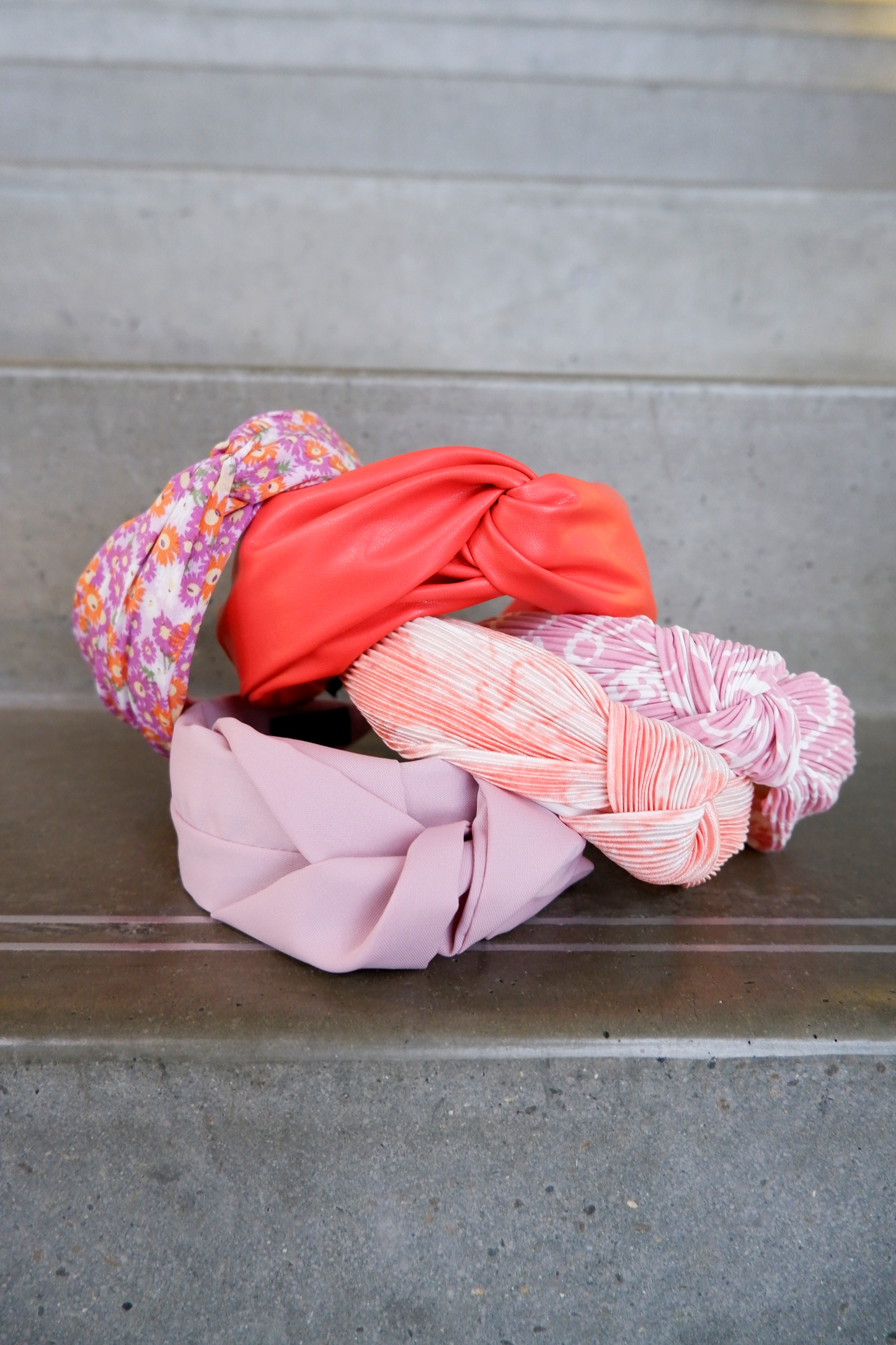 KAMARIA satin headband, Light Rose