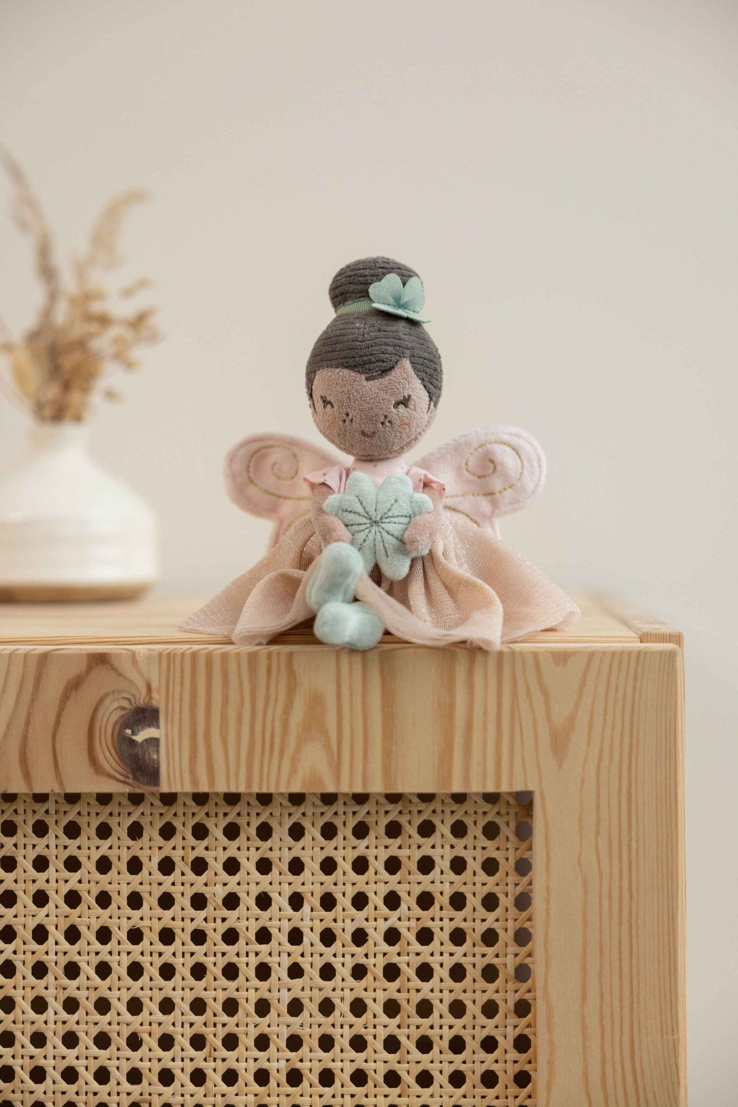 Ella , Fairy of Luck